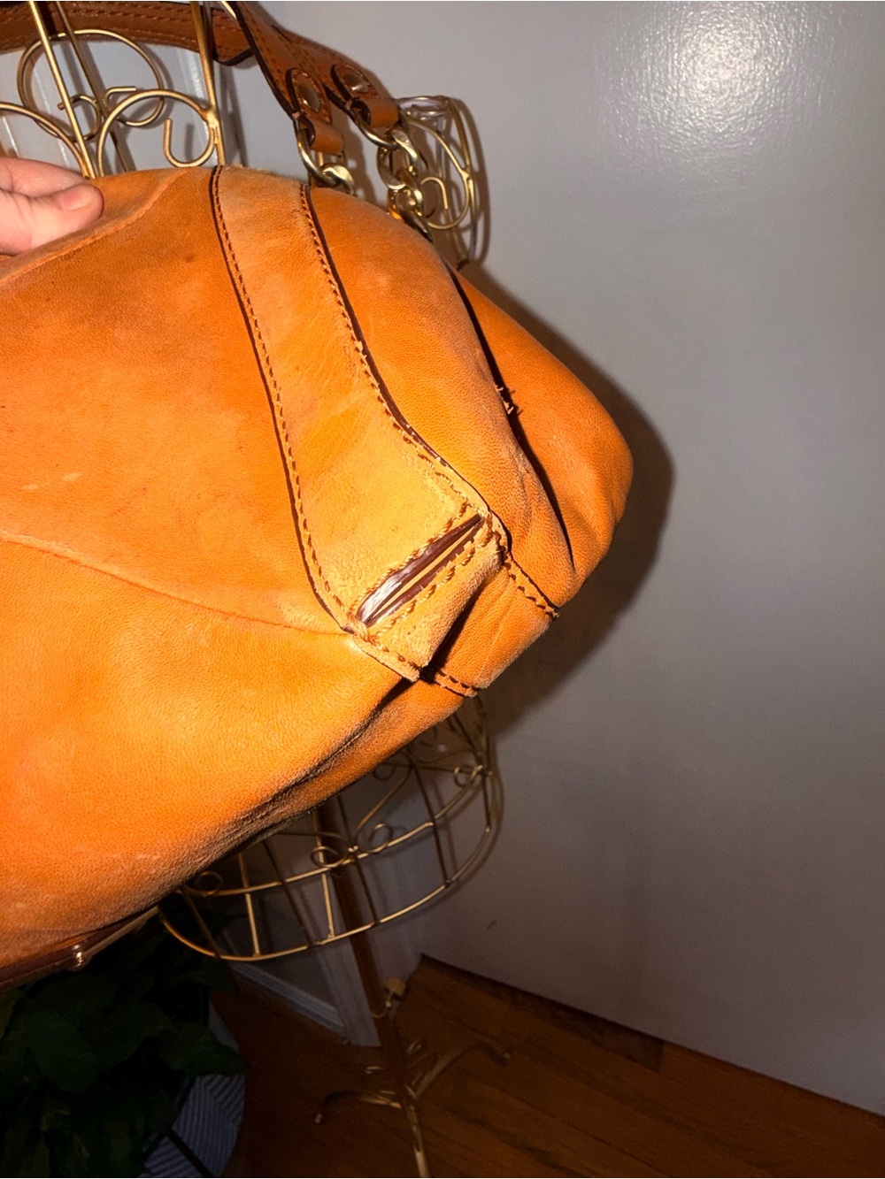 Michael Kors Women's Leather Shoulder Bag in Cognac Brown with  Gold Chain Strap - Picture 14 of 15